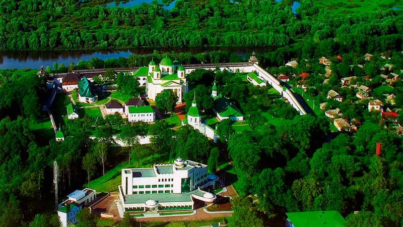 Спасо-преображенский монастырь в Новгород-Северском