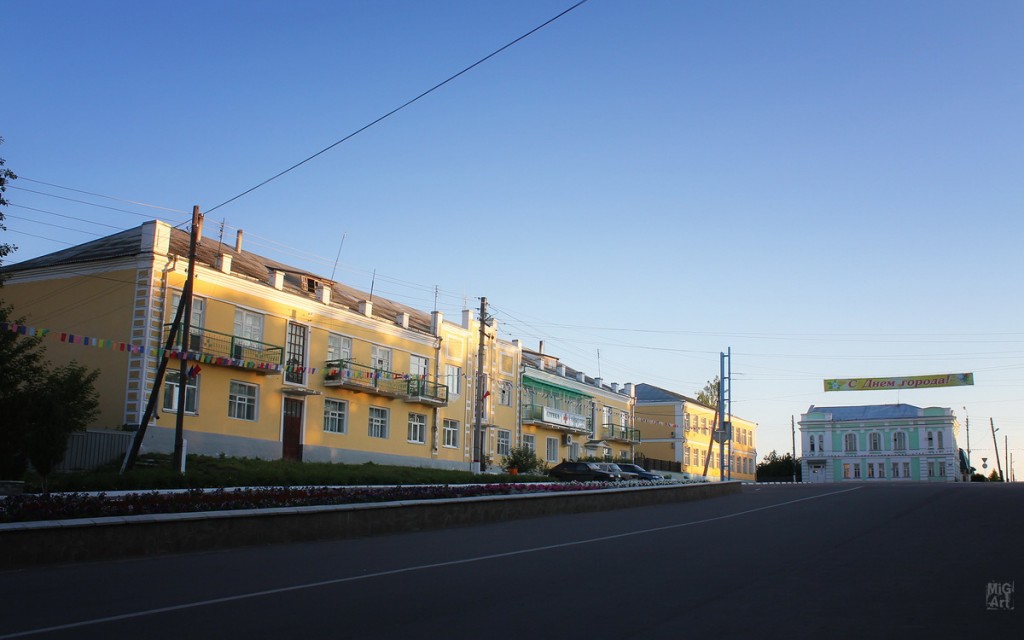 Вид на центральную площадь г. Меленки. Улица Красноармейская