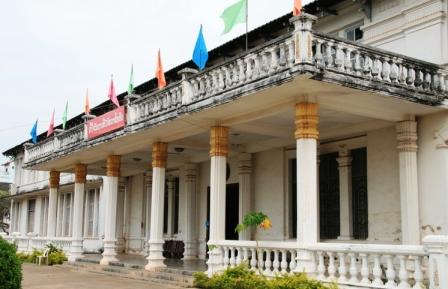 Национальный Лаосский Музей во Вьентьяне