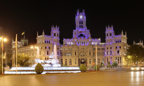 Дворец связи и смотровая площадка в Мадриде