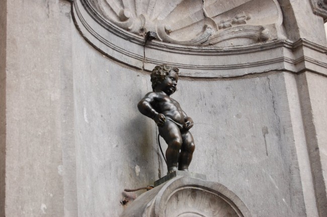 Главная достопримечательность Брюсселя – фонтан Manneken Pis