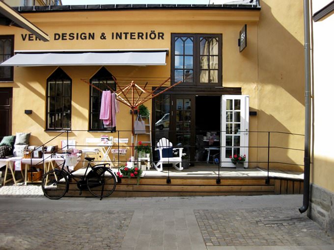 Knäppingsborg I: Shop