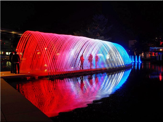 Water and Light Show \"Vive la France\" in the Autostadt Wolfsburg