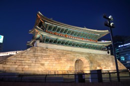 Ворота Тондэмун. Сеул → Архитектура