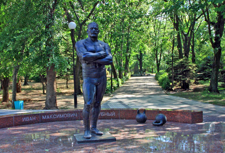 Памятник И.М. Поддубному