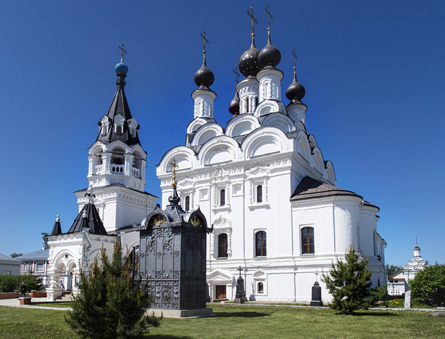 Свято Троицкий монастырь