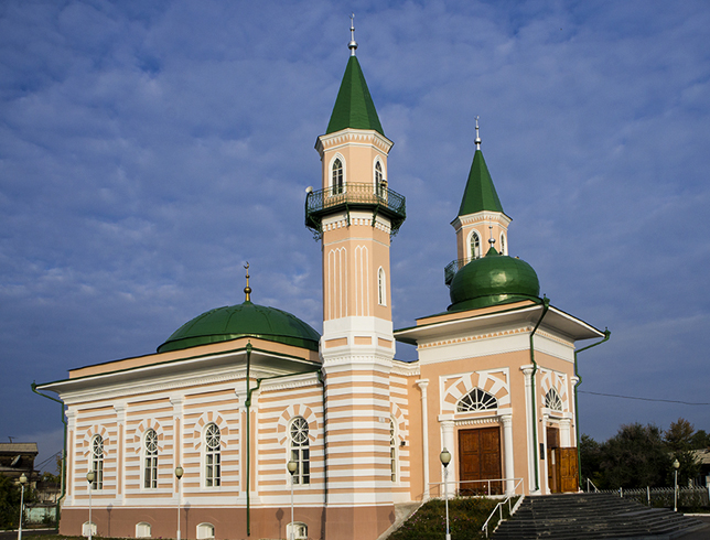 Двухминаретная соборная мечеть