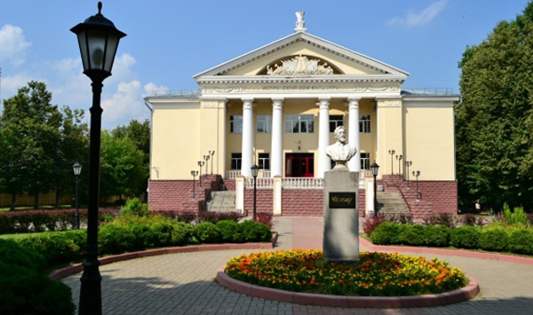 Театр имени Чехова в Истре