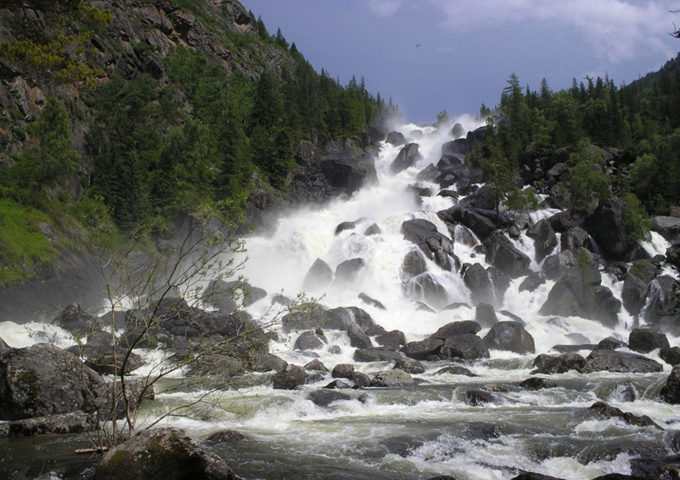Водопад на реке Чульча