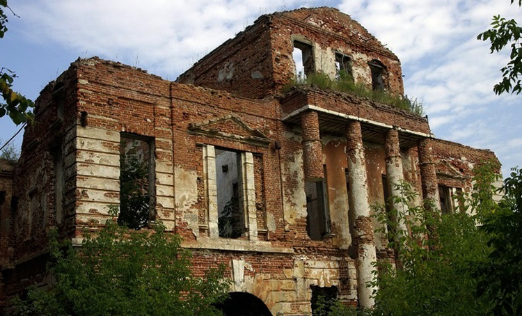 Руины усадьбы Зендиково