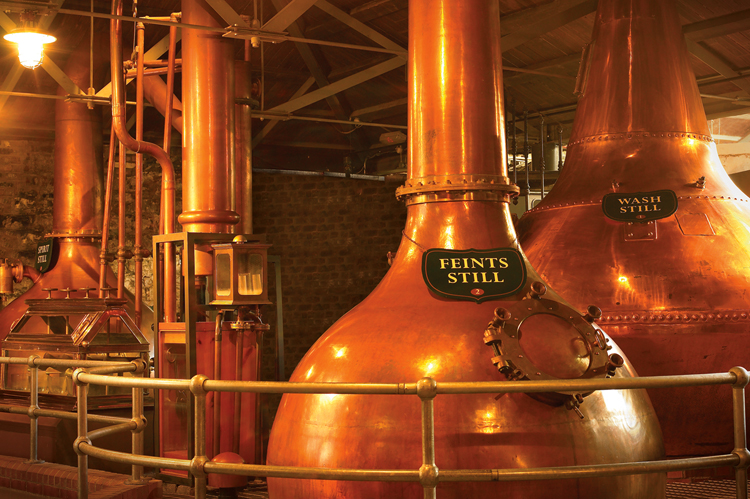 Внутри музея Old Jameson Distillery