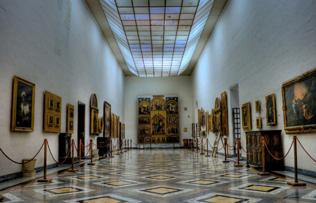 Внутри соборного музея