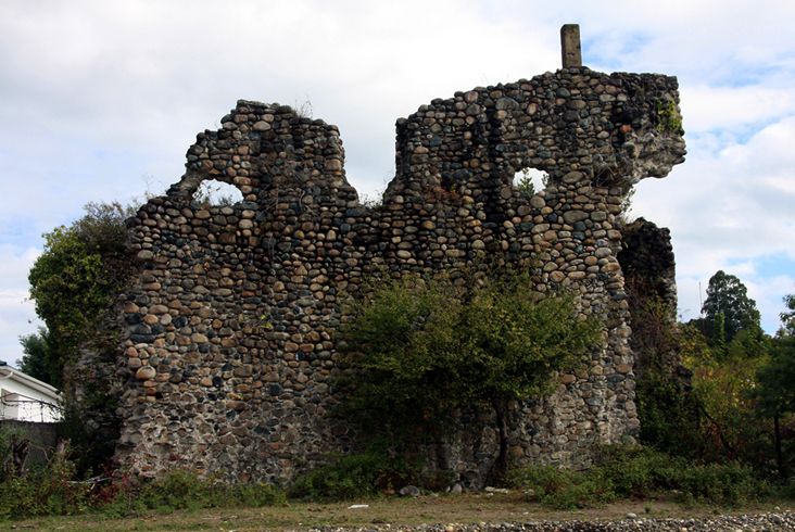 Келасурская стена