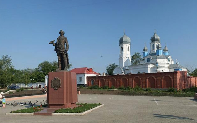 Памятник И.И. Неплюеву