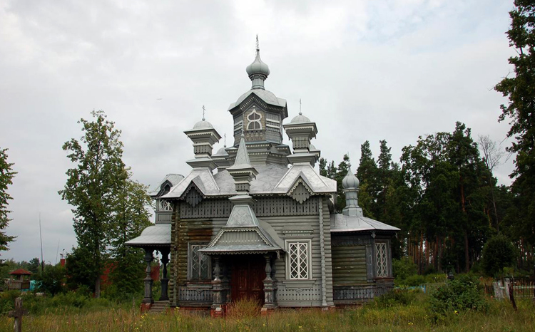 Гарнизонное кладбище и церковь Александра Невского
