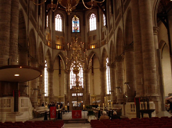Внутри церкви Святого Лаврентия