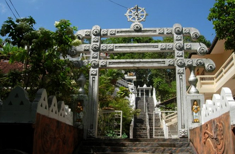 Храм Koduwa Temple
