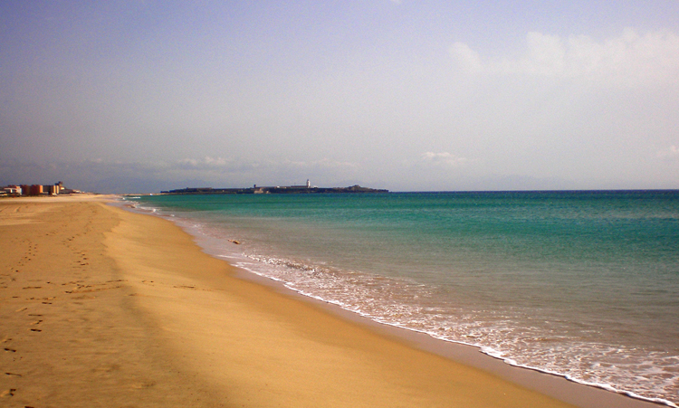 Пляж Плайя де лос Лансес