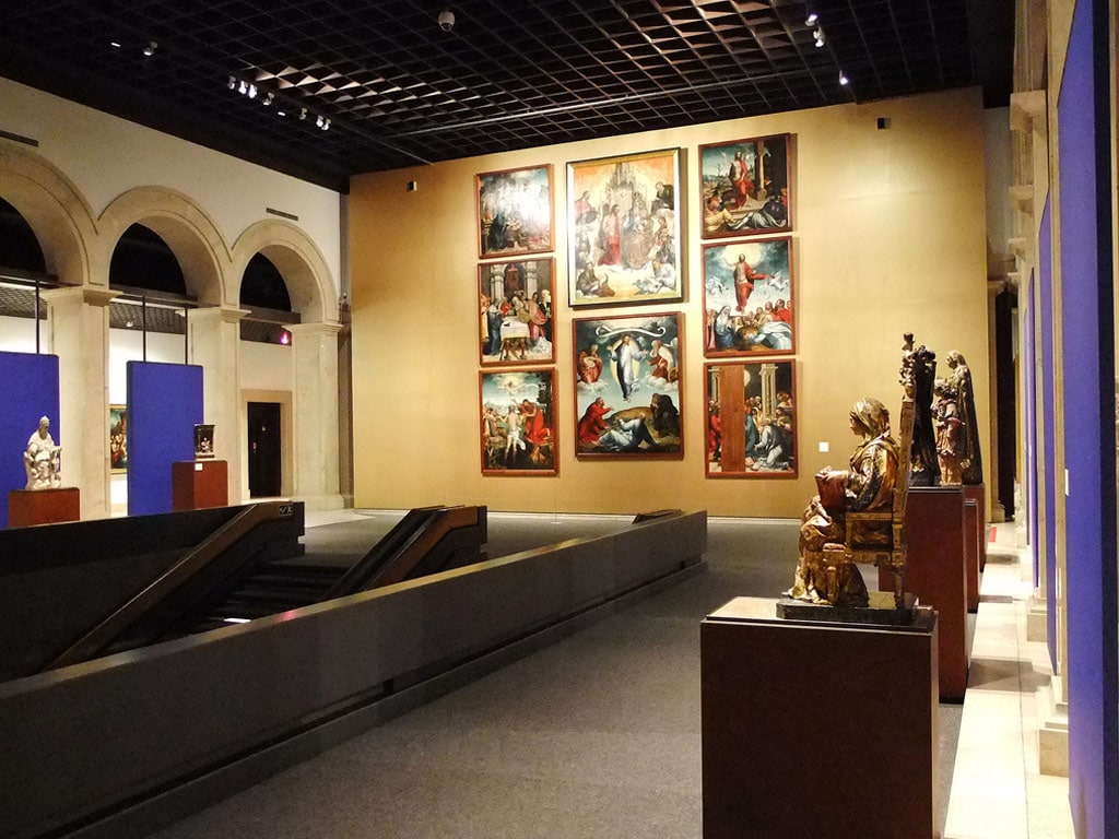 Национальный музей старинного искусства Лиссабона. В одном из залов