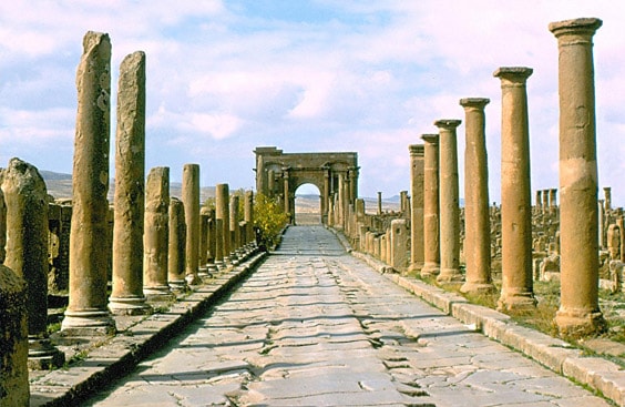 Руины города Тимгад 