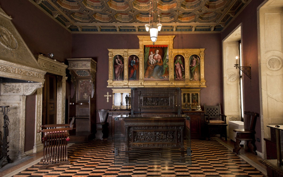 Музей Багатти-Вальсекки в Милане