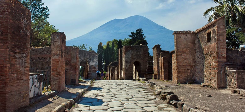 Помпеи – останки города, разрушенного извержением Везувия