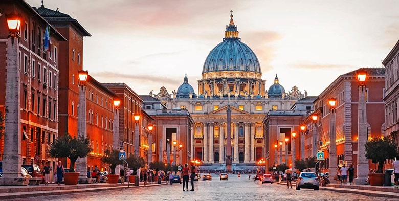 Ватикан – вид на главный собор