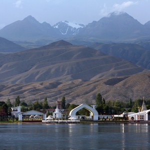 Культурный центр Рух Ордо на озере Иссык-Куль