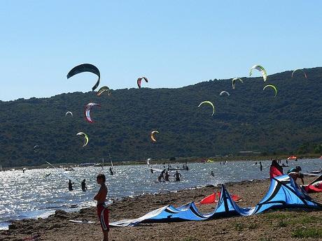 /800/600/http/italia-ru.com/files/kitesurf-talamone_0.jpg