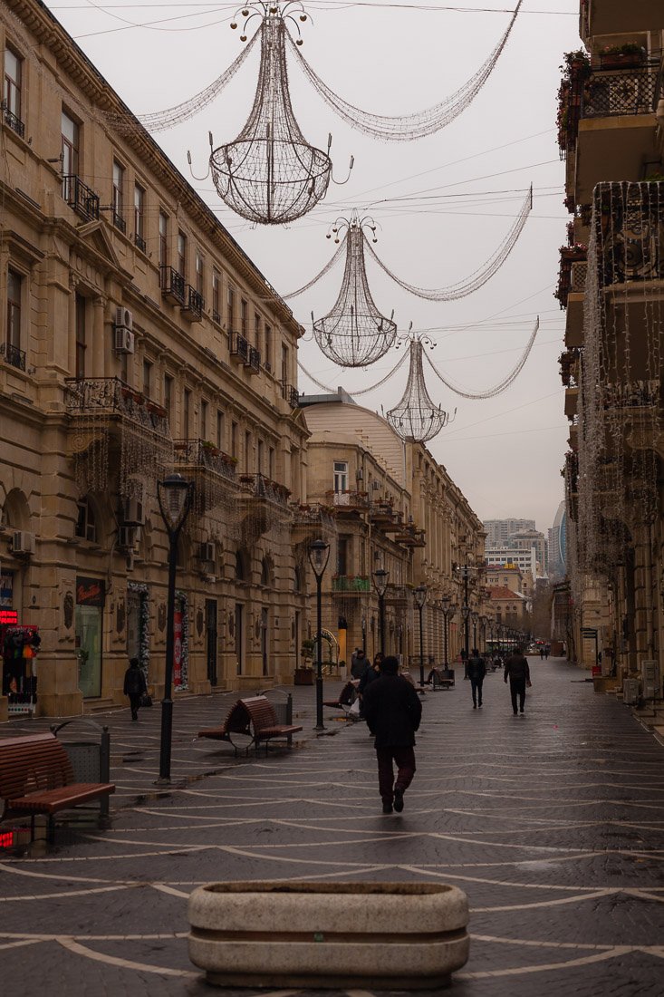 Улица Низами в Баку