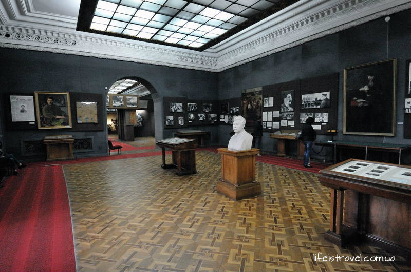 музей Сталина в Гори