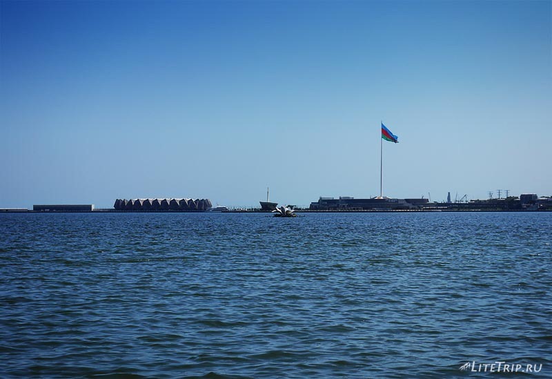 Азербайджан. Флаг в Баку.