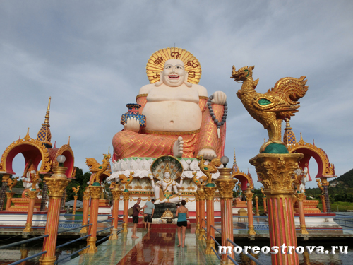 Храм Плай Лем Самуи Таиланд