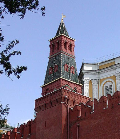 Оружейная башня Московского Кремля
