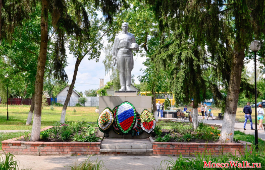 Памятник в Погаре