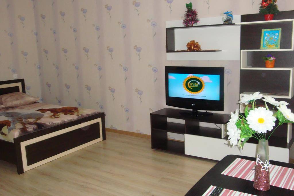 Apartment on Karbyshevoi 84