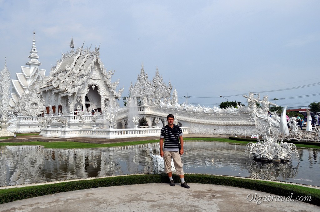 Chiang_Rai_Wight-Temple_2