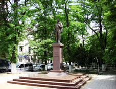 Памятник Л.И. Брежневу в Новороссийске