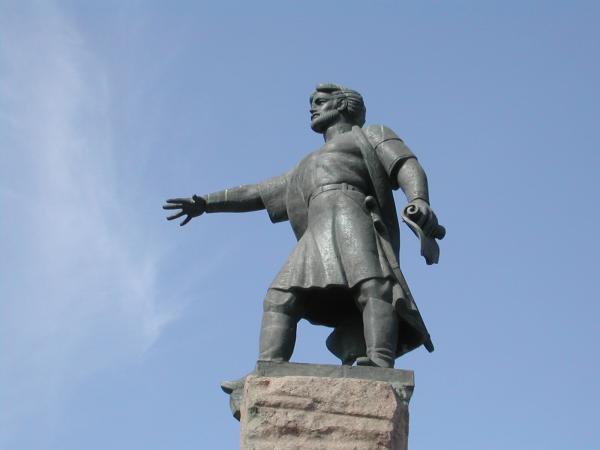 памятник основателю Красноярска Андрею Дубенскому