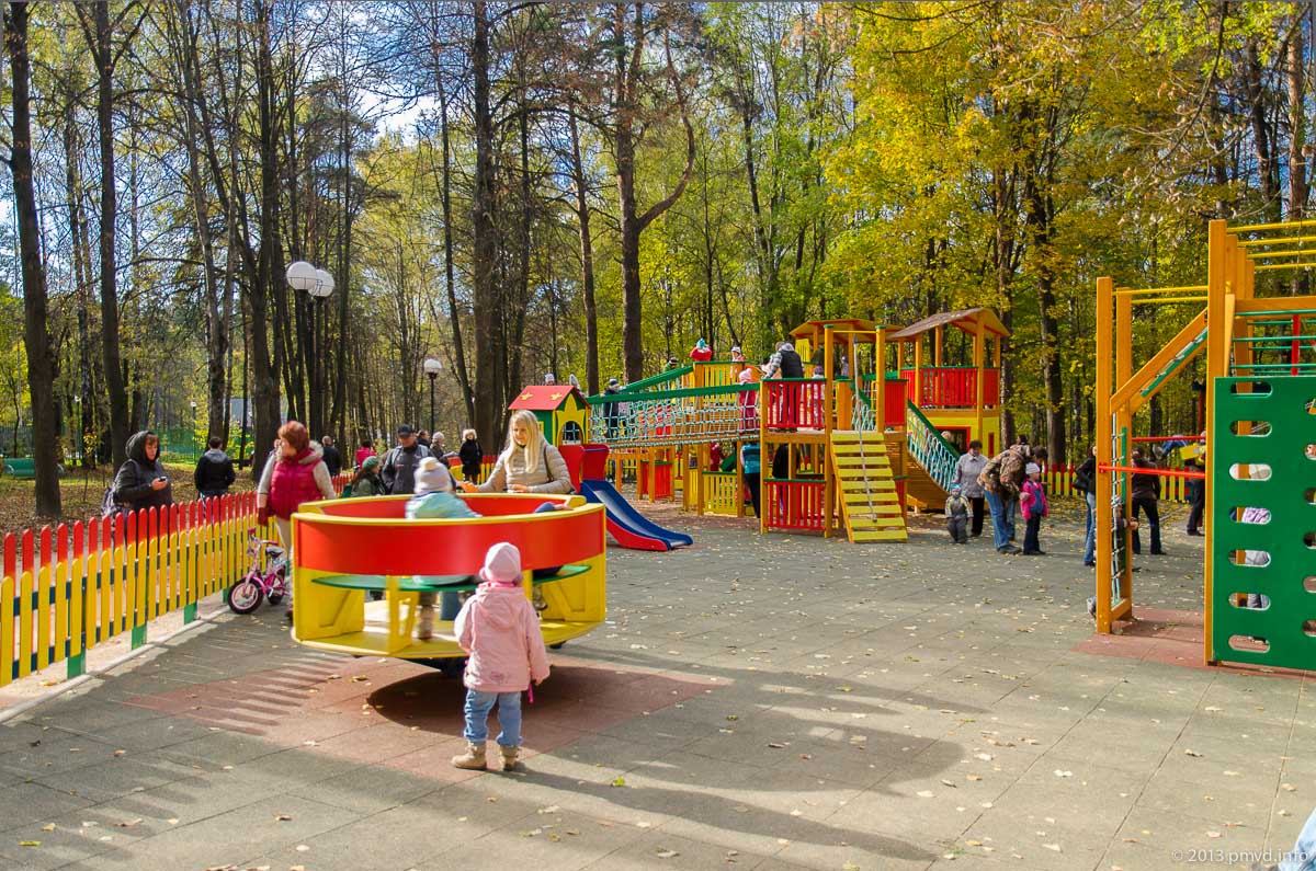 Красногорск. Городской парк. Детская площадка