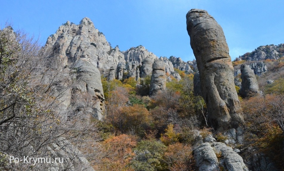 Необычное место Крыма - Долина приведений.