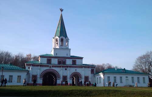 Музей-заповедник усадьба Коломенское. Передние ворота Государева двора