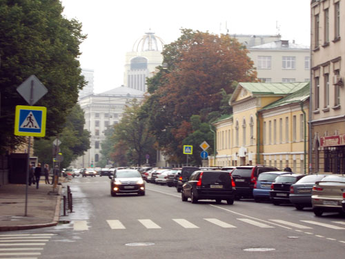 Вид улицы Поварской в сторону Нового Арбата