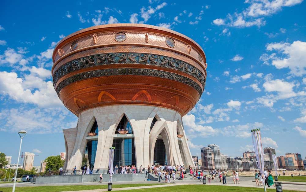 Огромная Чаша (ЗАГЗ) в Казани, тоже стоит посмотреть на 2 день