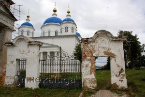 Сохранившиеся ворота Благовещенского собора мещовск