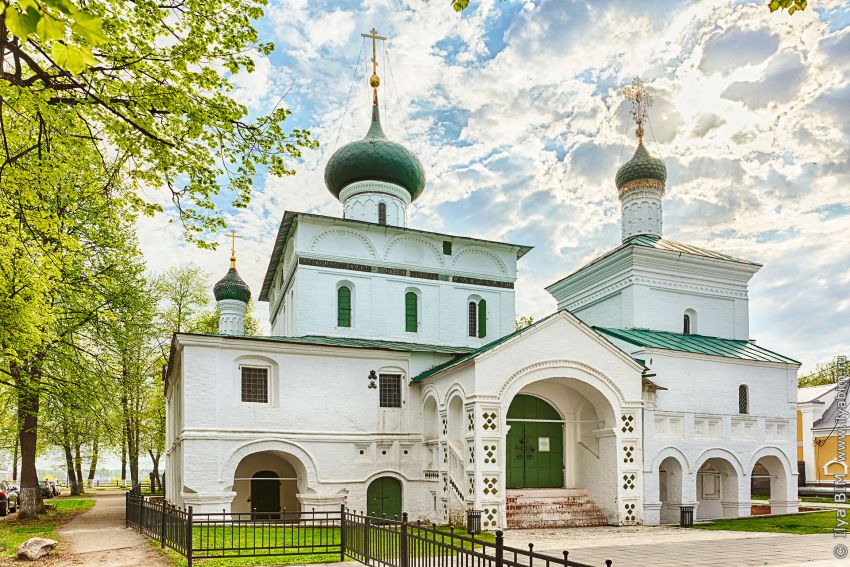 Церковь Рождества Христова в Ярославле фотографии