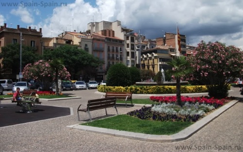 Площадь Каталонии в Жироне