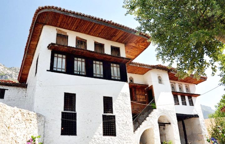 Албанский этнографический музей