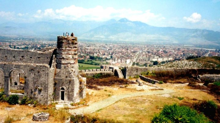 Древняя крепость Розафа