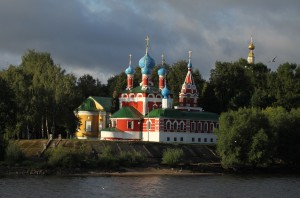 Углич достопримечательности: Церковь царевича Дмитрия на крови